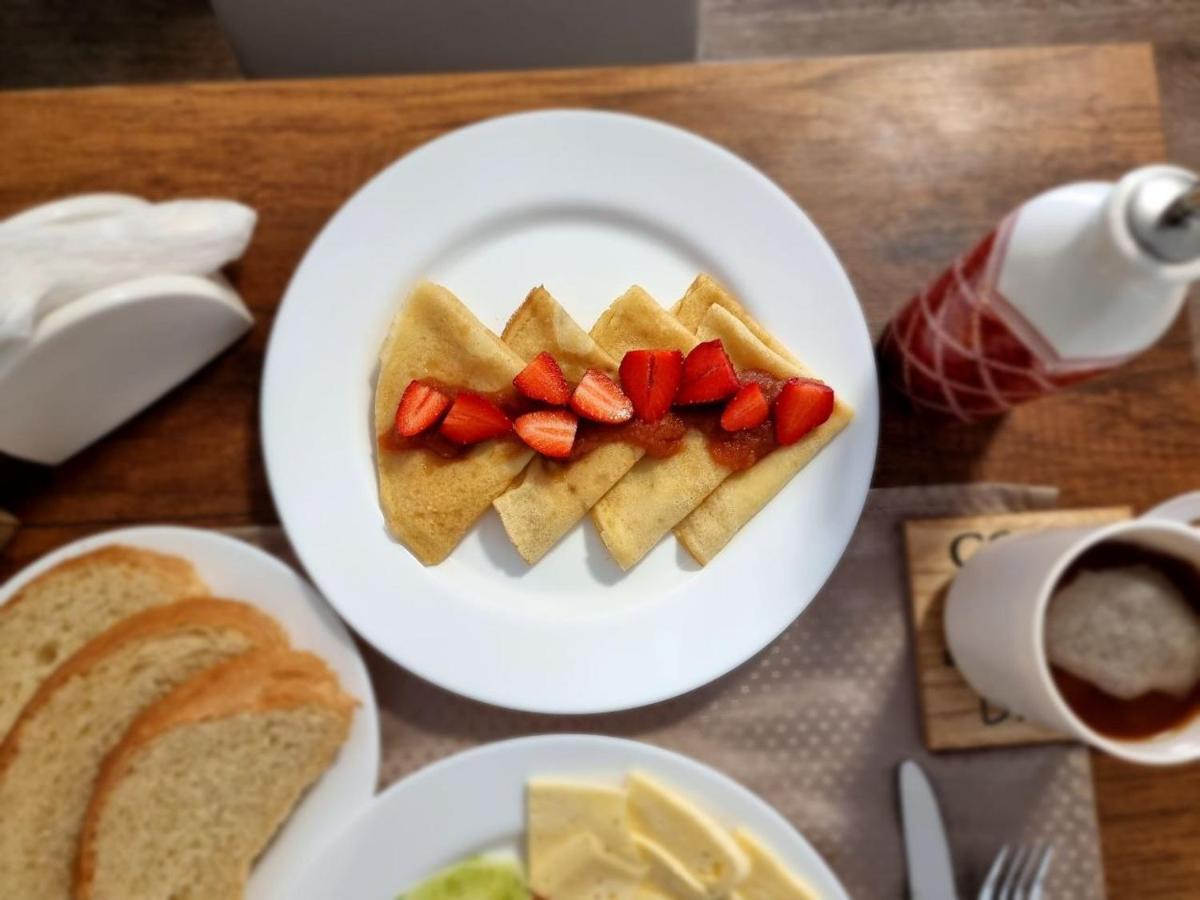 Girgola Bed and Breakfast Mestia Eksteriør billede
